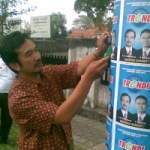 Taufikurahman Sobek Pamflet Trendi